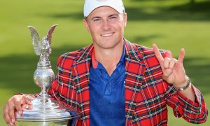 AT&amp;T Pebble Beach: Spieth kráčí za další trofejí