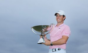 McIlroy po téměř bezchybném výkonu ovládl FedEx Cup