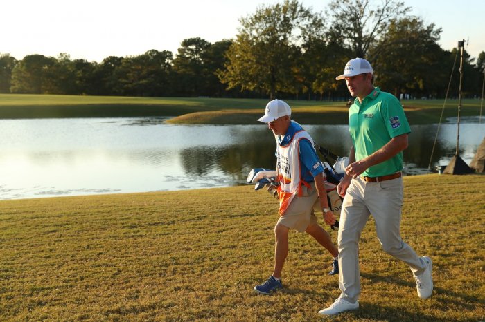 Úvodní den generálky na Masters pro Snedekera, Johnson a Koepka se trápili