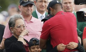 Ještě před týdnem společně na TGL hýřili úsměvy. Tiger Woods přišel o milovanou maminku